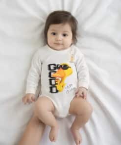 Ördek temalı tulumlu bebek.