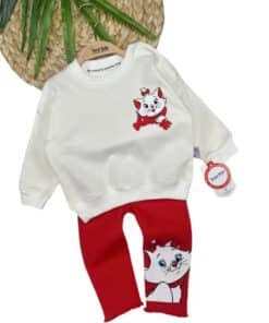 Kız çocuk uyumlu sweatshirt ve pantolon takımı.