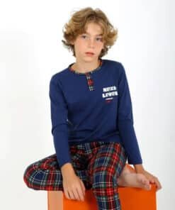 Erkek çocuk ekose pijama takımı.