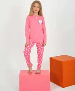 Kız çocuk pembe kalp desenli pijama takımı.