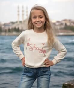 Kız çocuklarına özel sweatshirt.
